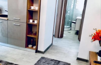 Аренда комфортных 3-комнатных апартаментов с видом на море, 89 м², в районе Мамая, Констанца, Румыния